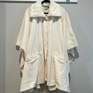 Le Moda fleece poncho